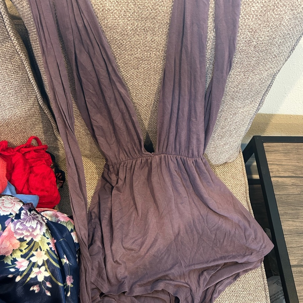 Lulu's Convertible V-Neck Purple Romper NWOT - Picture 10 of 11